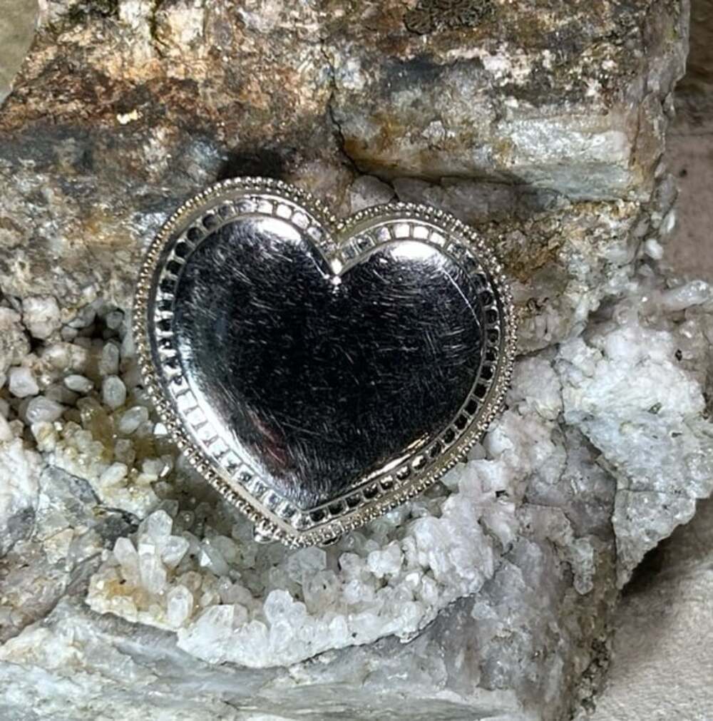 Estée Lauder Vintage Silver tone Heart Shaped perfume box
